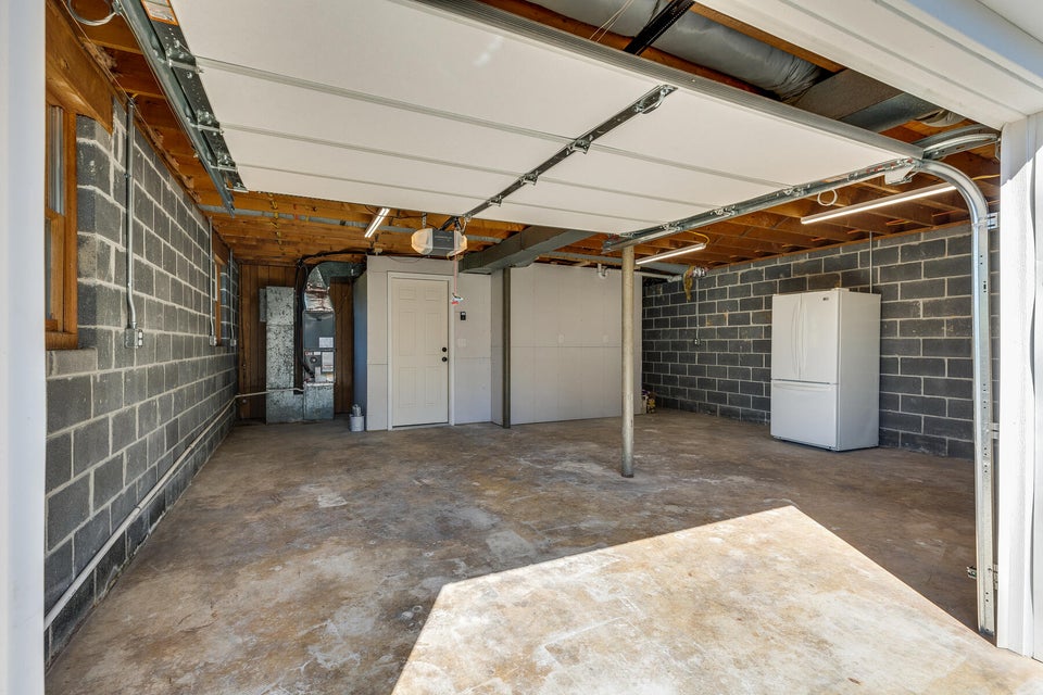 Photo #30: 1007 Borowood Court