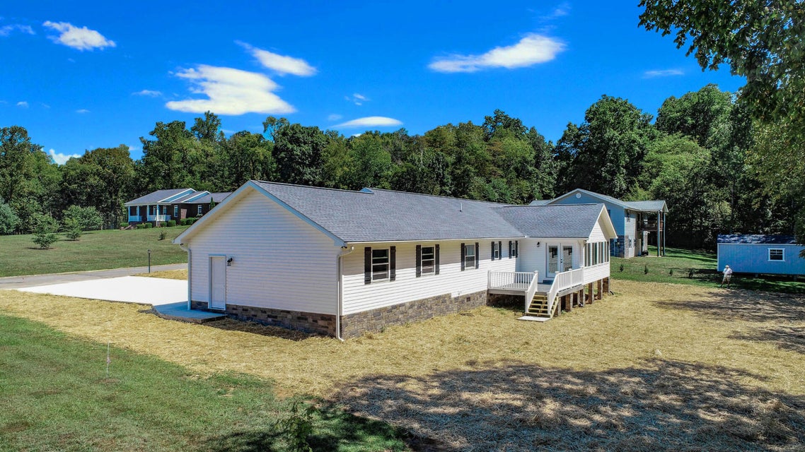 Photo #4: 159 Meadowood Road