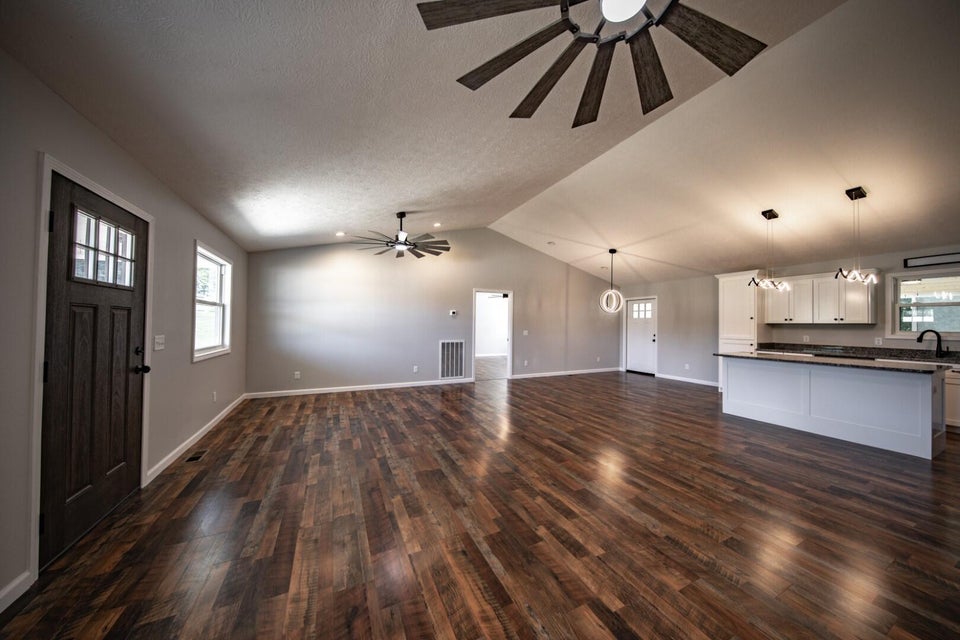Photo #10: 159 Meadowood Road