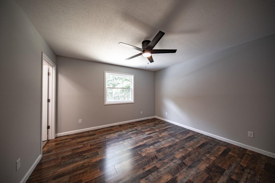 Photo #20: 159 Meadowood Road