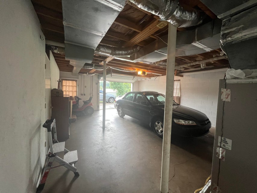 Photo #24: 120 Hopeville Avenue