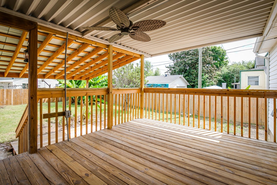 Photo #28: 1640 Pineola Avenue