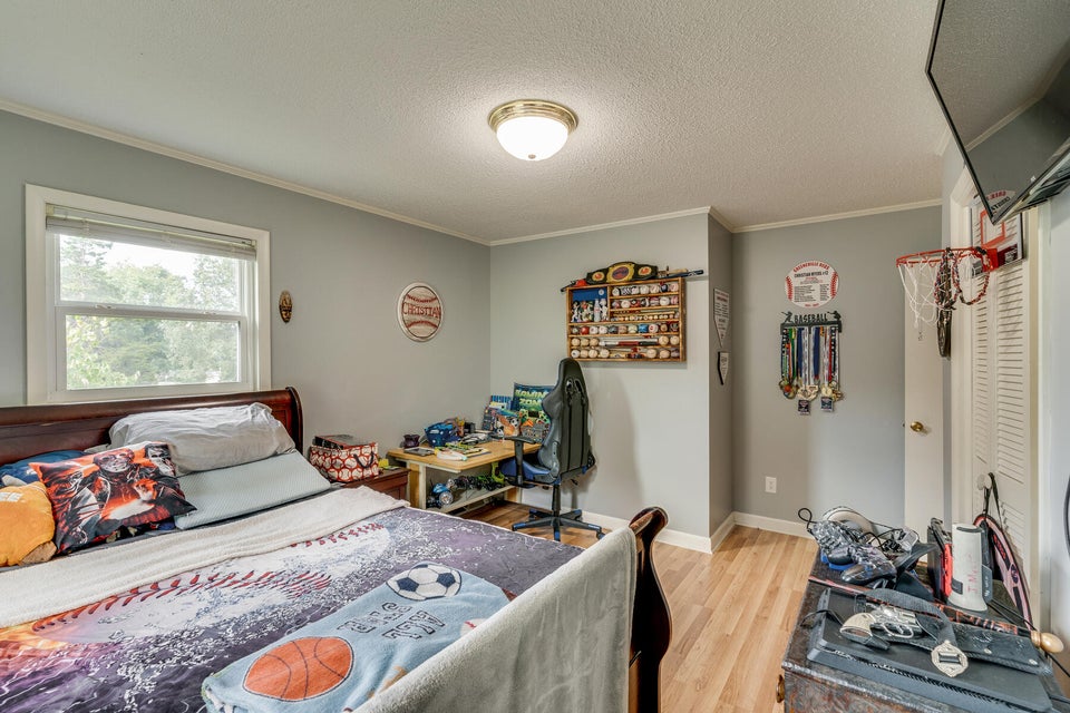 Photo #28: 1413 Woodmont Drive