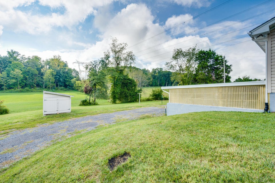 Photo #31: 632 Valley Drive