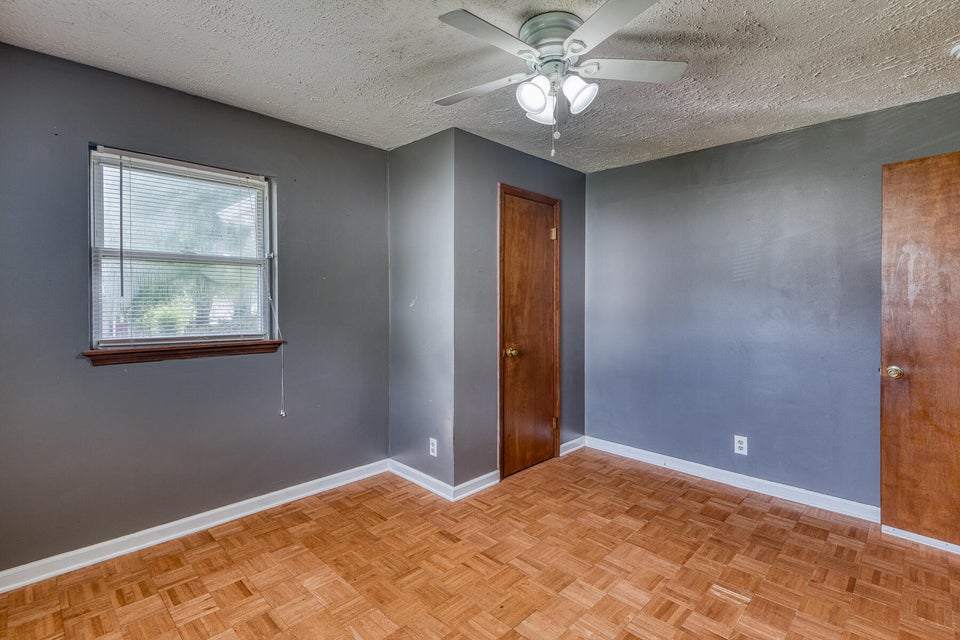 Photo #18: 112 Guy Street