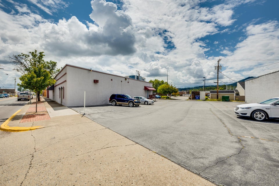 Photo #67: 440 Sullivan Street