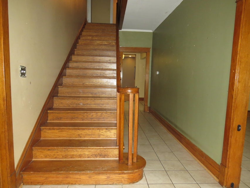 Photo #10: 564 Oak Street