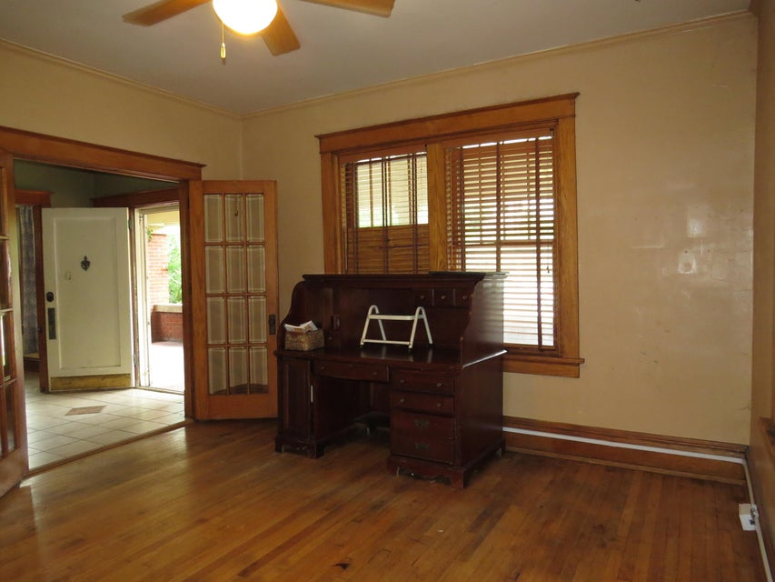 Photo #25: 564 Oak Street