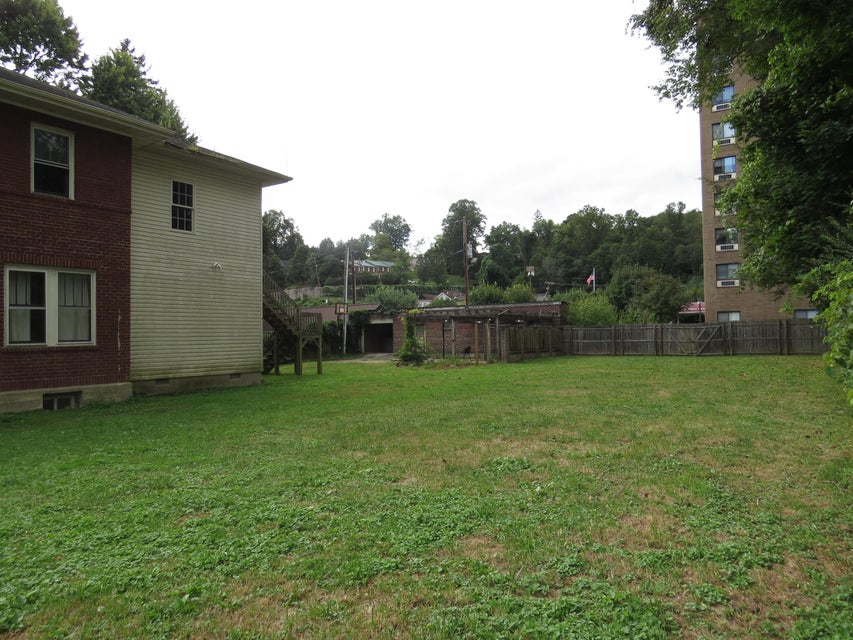 Photo #77: 564 Oak Street