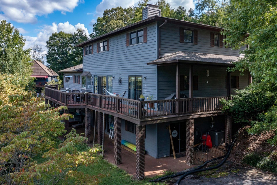 Photo #8: 279 Lake Meadow Dr