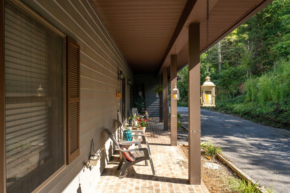 Photo #29: 279 Lake Meadow Dr