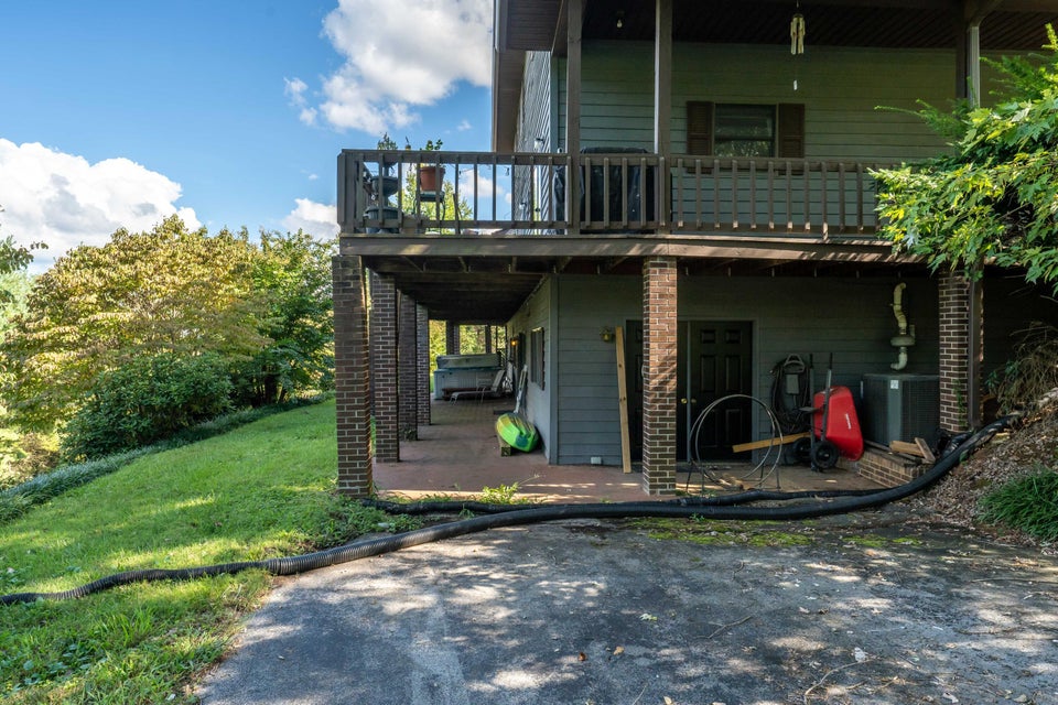Photo #31: 279 Lake Meadow Dr
