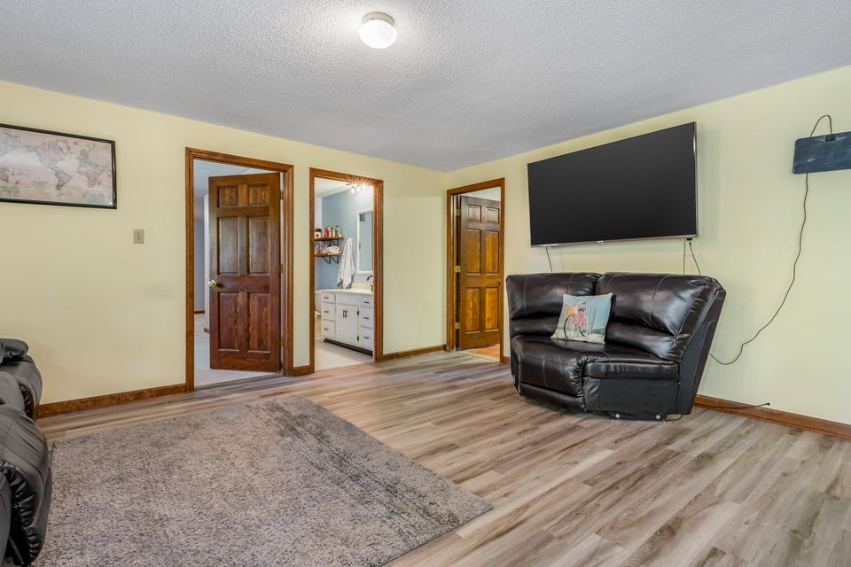 Photo #91: 279 Lake Meadow Dr