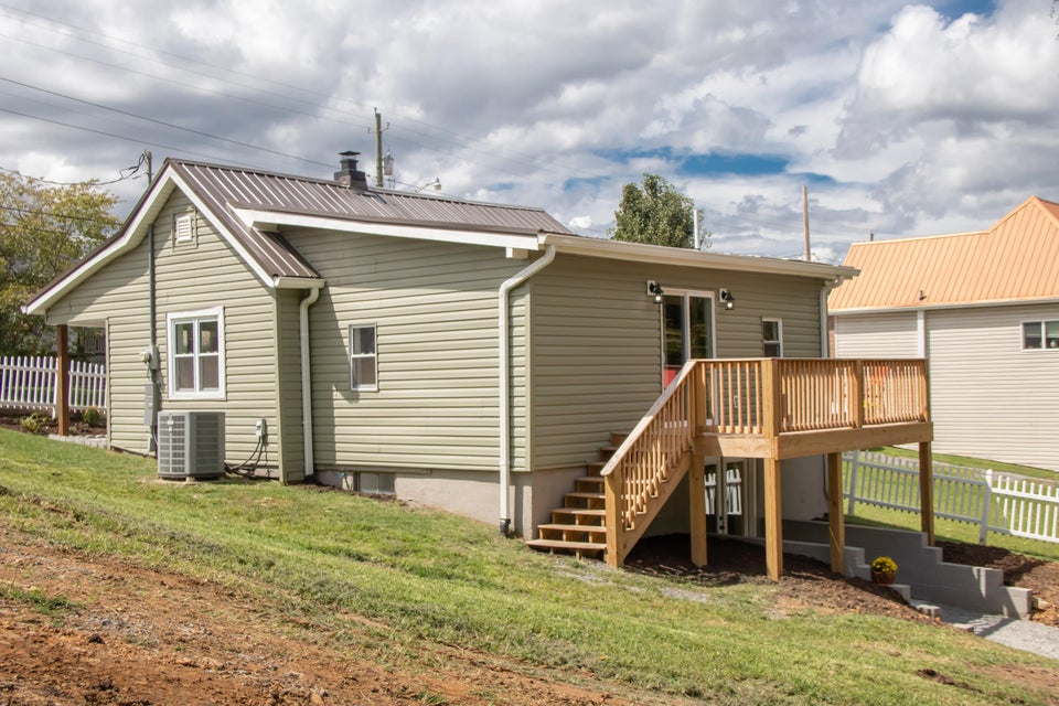Photo #35: 825 5th Street