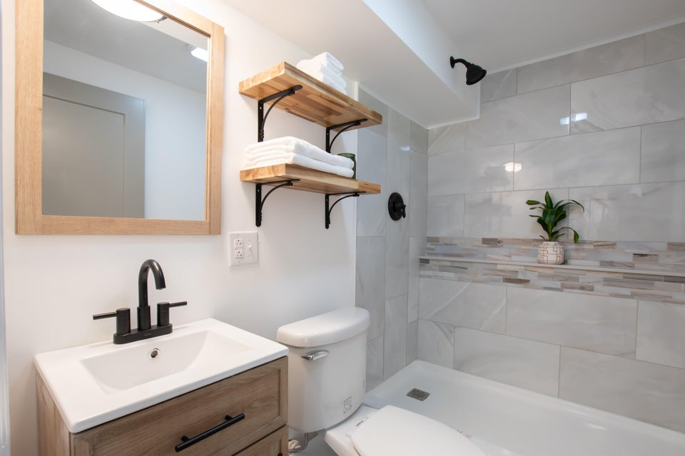 Photo #25: 825 5th Street