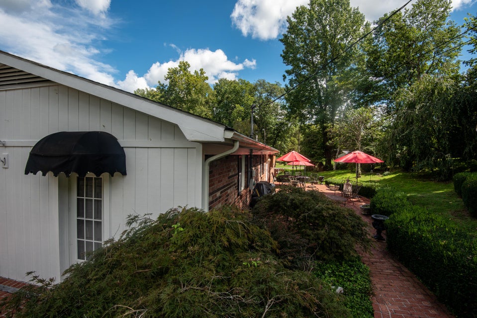 Photo #7: 3358 Summit Drive