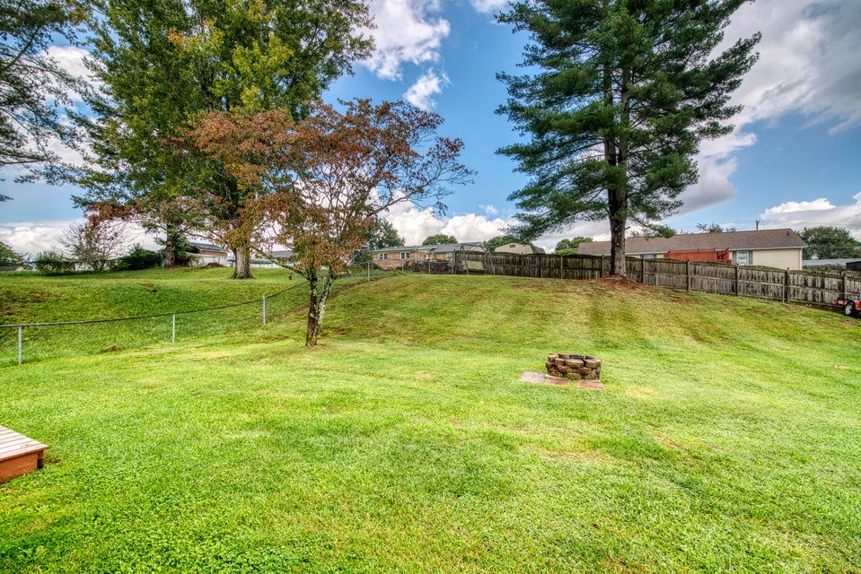 Photo #6: 14151 Willow Lane Lane