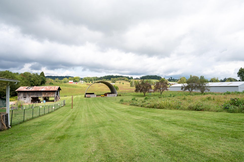 Photo #32: 3765 Carters Valley Road