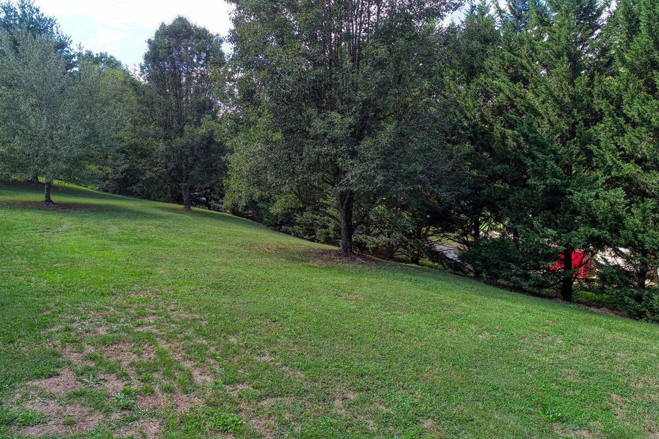 Photo #9: 132 Cedar Crest Circle