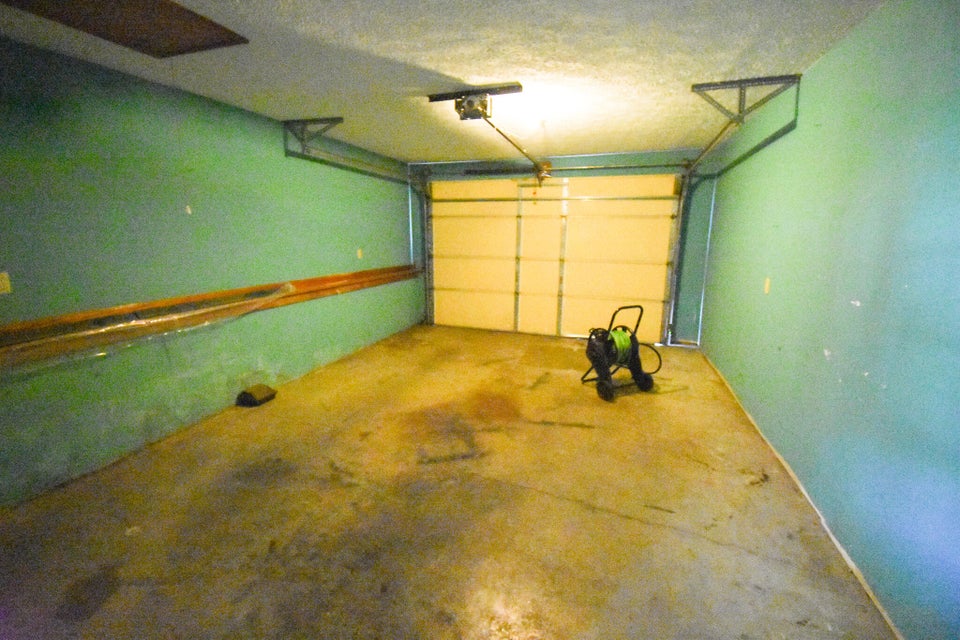 Photo #23: 600 Hasson Street
