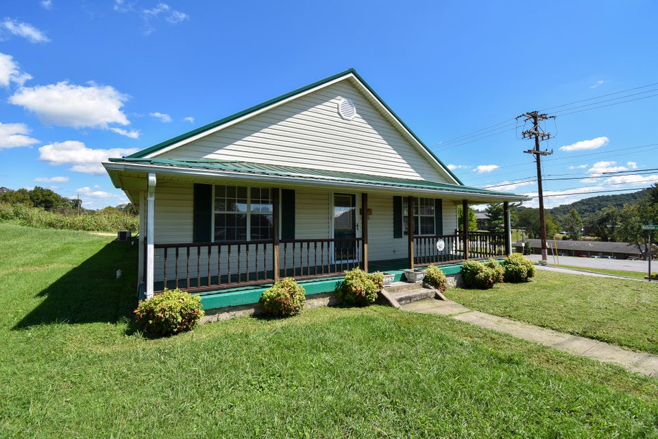 Photo #29: 600 Hasson Street
