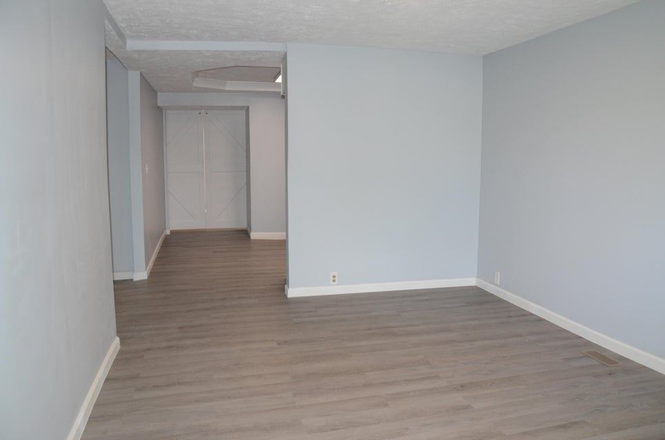 Photo #12: 115 Mull Street