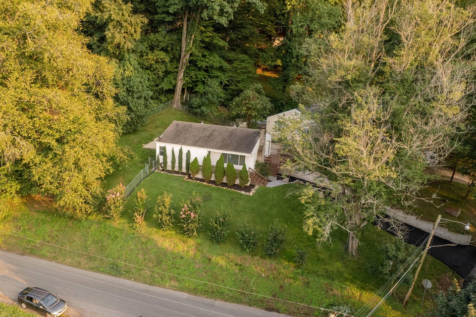 Photo #27: 900 Oakwood Street