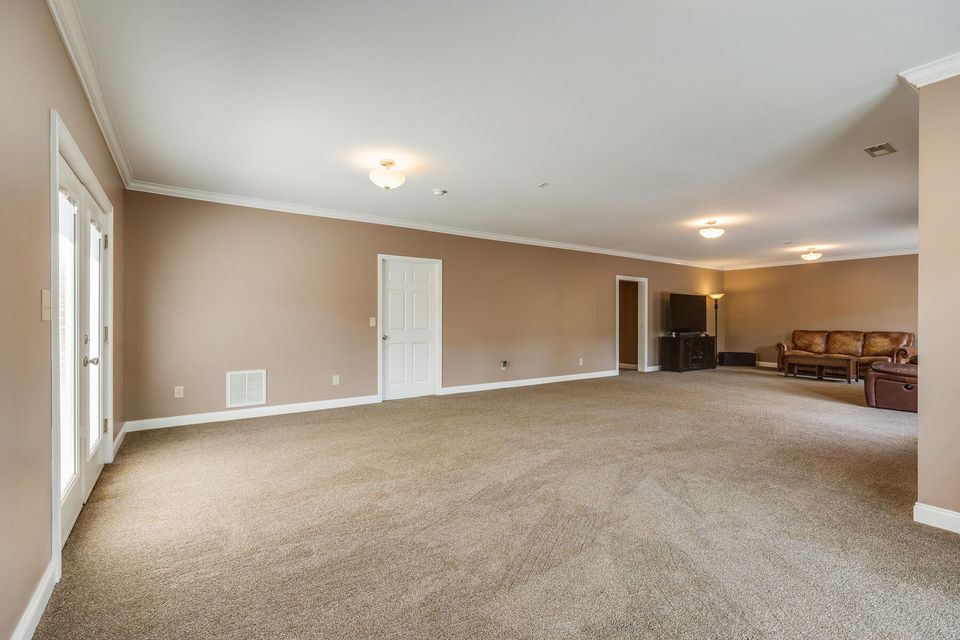 Photo #41: 935 Shadyside Drive