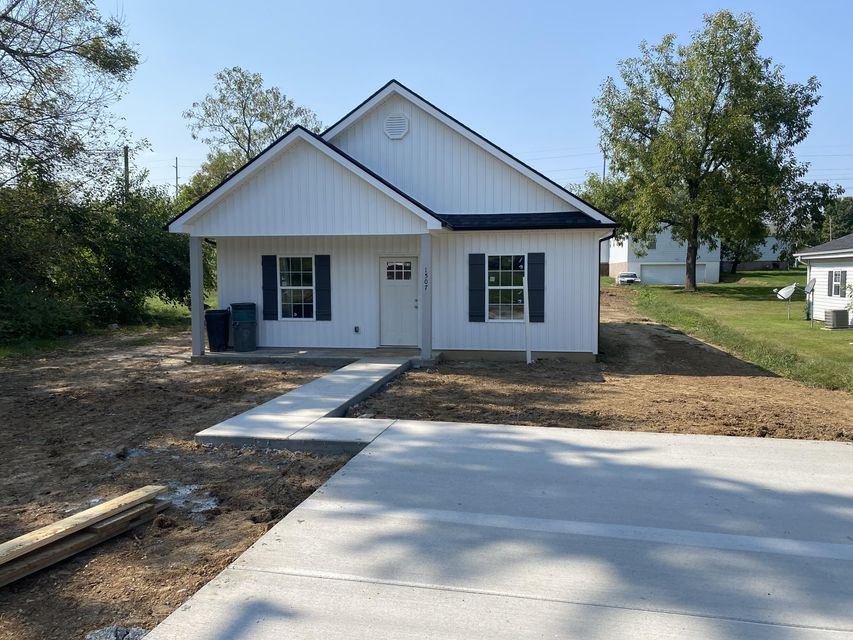 Photo #2: 1507 Millard Street