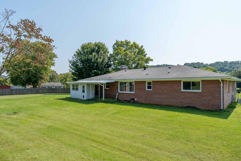 Photo #11: 868 Smalling Road