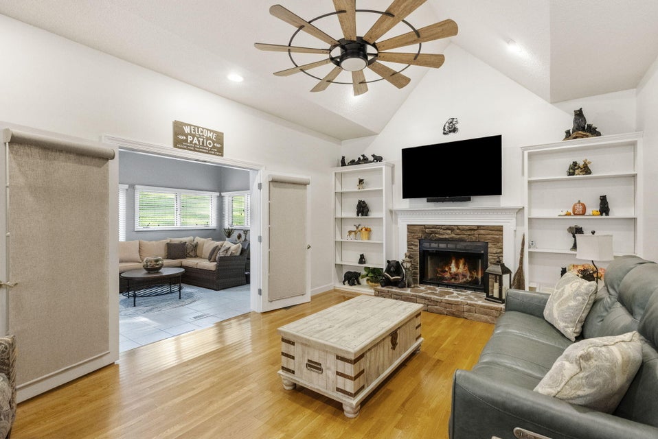 Photo #10: 629 Fox Meadow Road