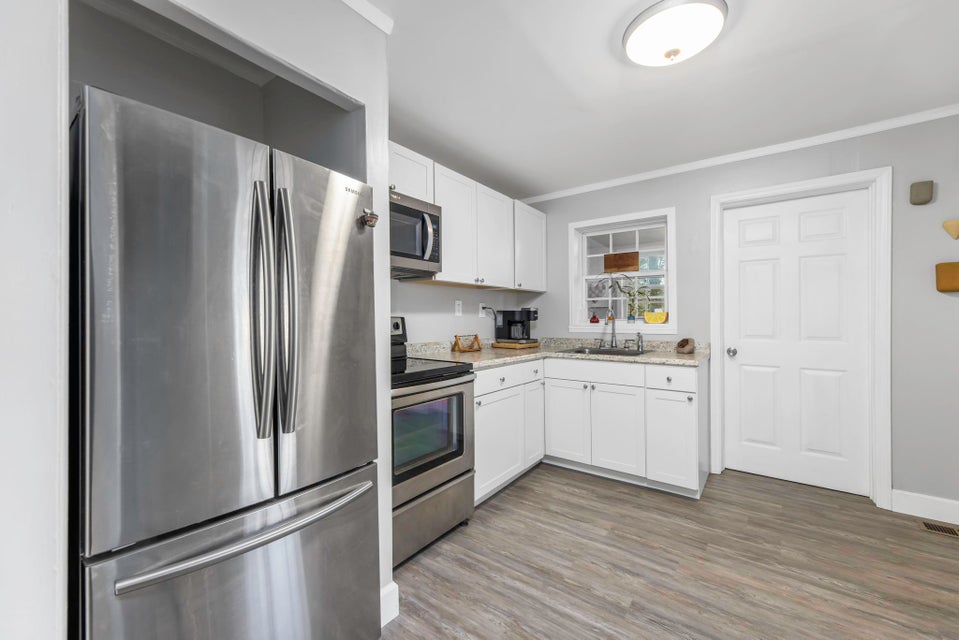 Photo #13: 609 Trudy St Street
