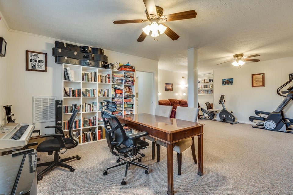 Photo #22: 1024 Starling Drive