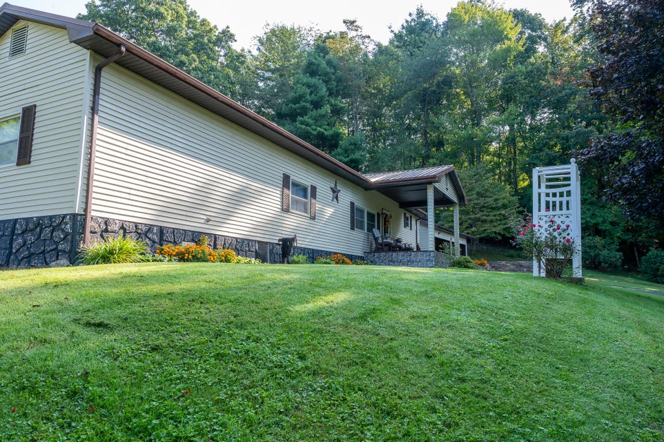 Photo #5: 621 Waddell Road