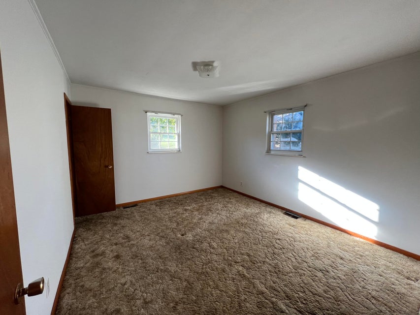 Photo #10: 112 Fairfield Drive