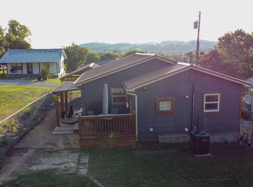 Photo #37: 205 Front Street