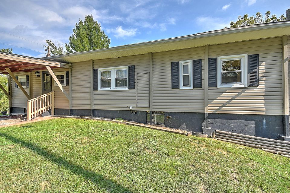 Photo #2: 164 Elliott Drive