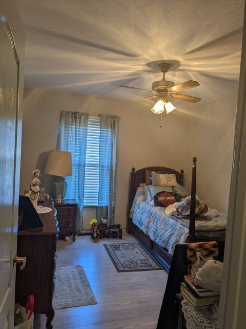 Photo #11: 3827 Sunflower Court