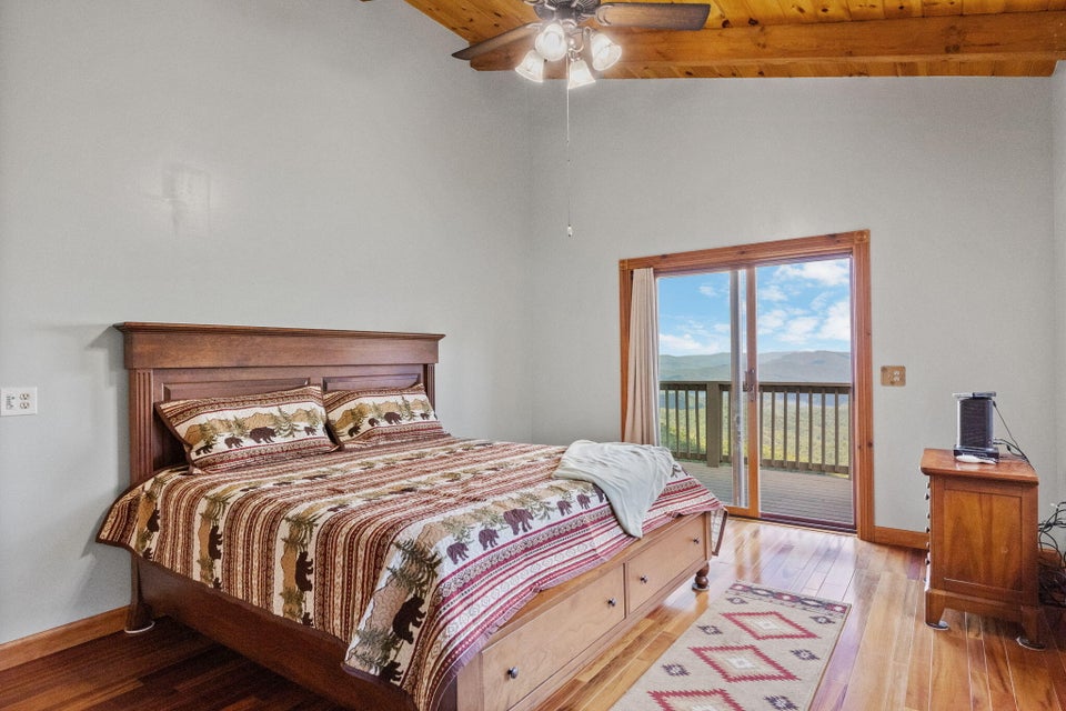 Photo #17: 808 Vista Road