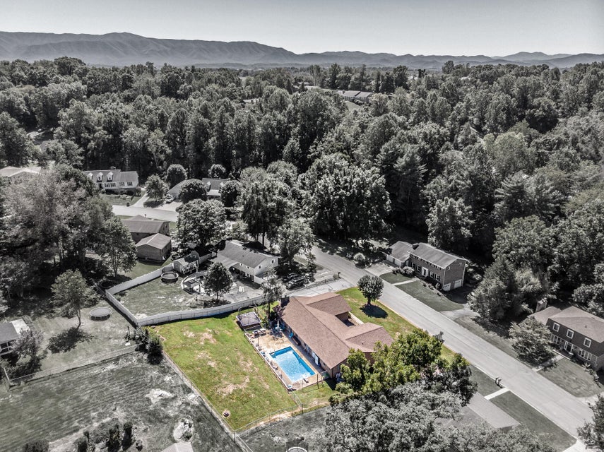 Photo #11: 1213 Tanglewood Drive