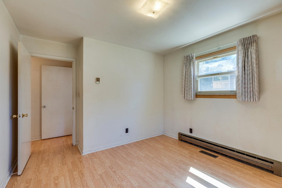 Photo #26: 500 Hillrise Drive