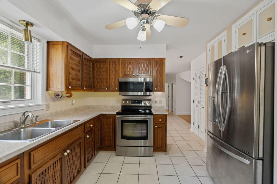Photo #7: 20591 Azen Road