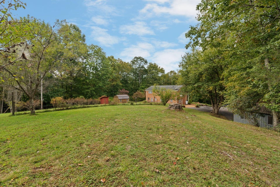 Photo #32: 20591 Azen Road