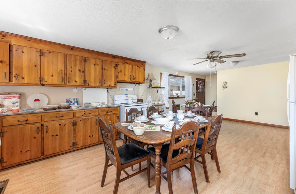 Photo #8: 121 Iowa Street