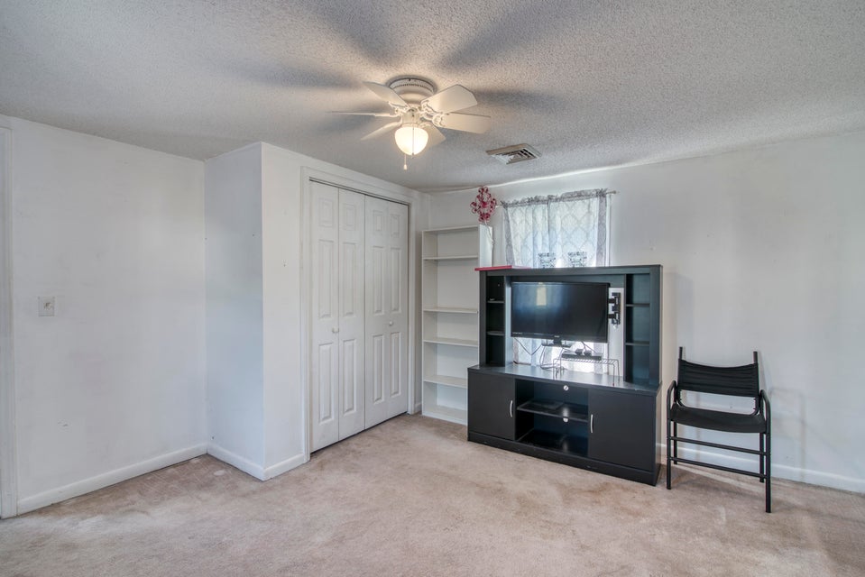 Photo #19: 2630 Brown Street