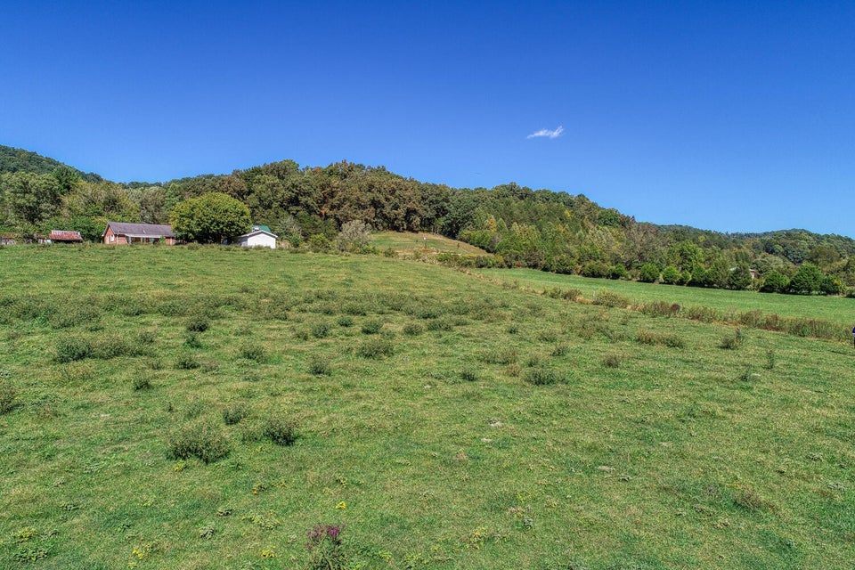 Photo #27: 3223 Goshen Valley Road