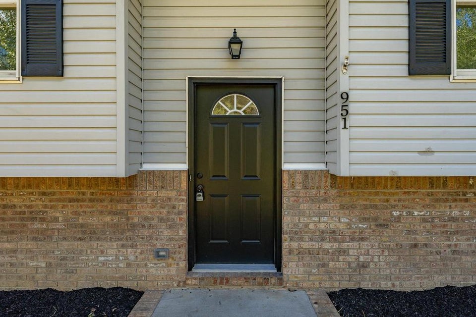 Photo #7: 951 Hammond Avenue