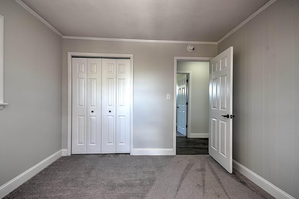 Photo #16: 1123 Woodside Drive
