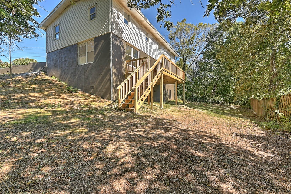 Photo #39: 1123 Woodside Drive