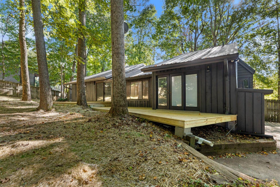 Photo #39: 102 Silkwood Court